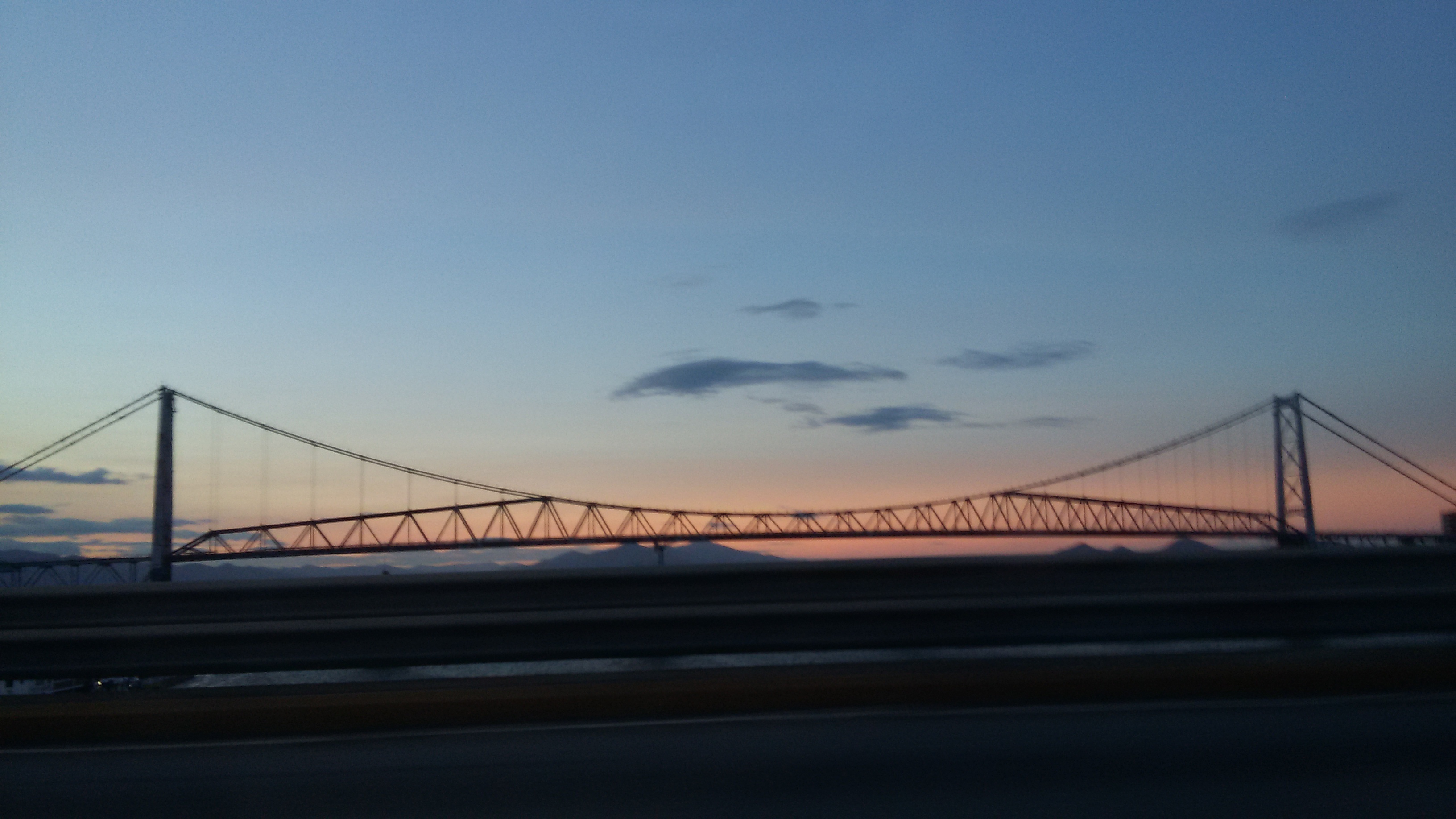 Detalhe da estrutura metálica da Ponte Hercílio Luz